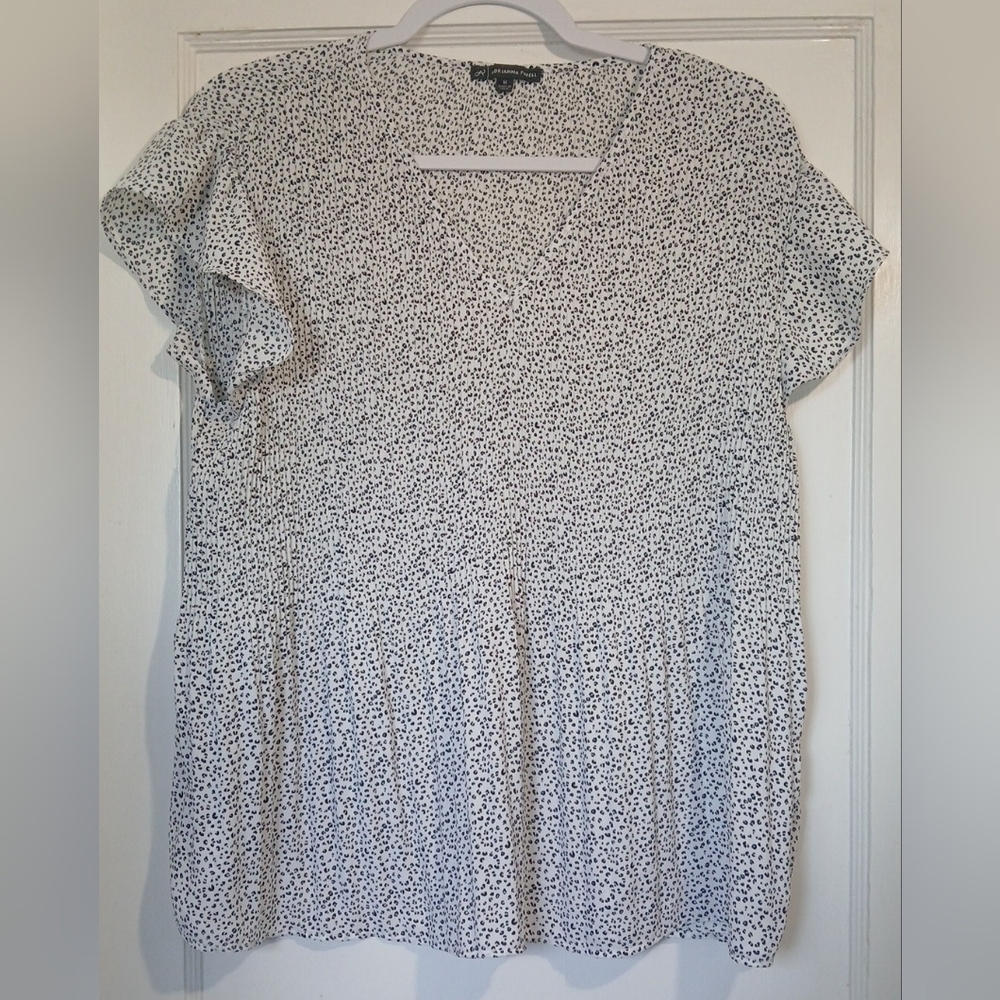 Adrianna Papell Medium Speckled Shirt